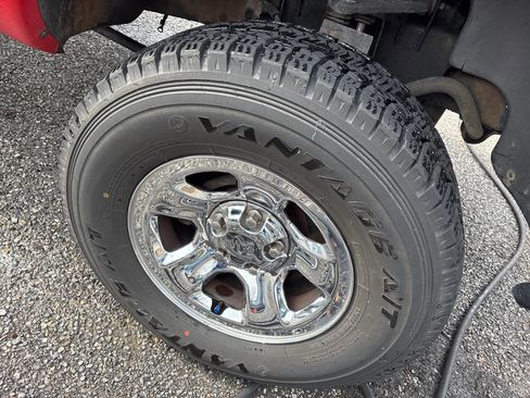 Used 2004 Dodge Ram 1500 Truck SLT w/ Quad Cab Value Group image 5