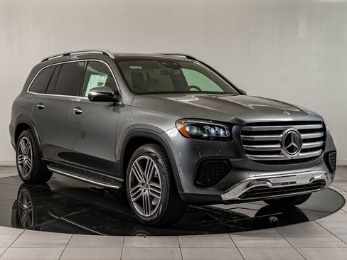 New 2026 Mercedes-Benz GLS 450 4MATIC image 3