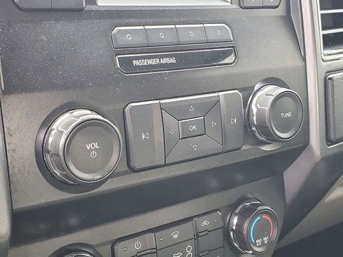 Used 2019 Ford F250 XLT w/ Snow Plow Prep Package image 24