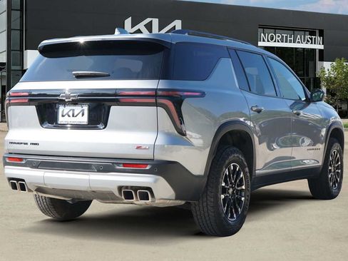 Used 2025 Chevrolet Traverse Z71 AWD/4WD image 5