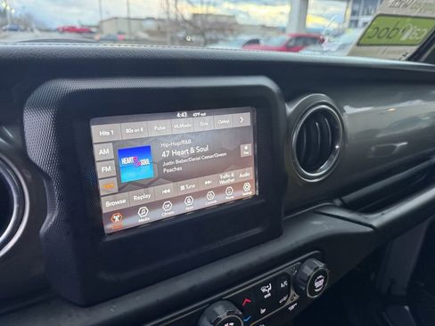 Used 2018 Jeep Wrangler Unlimited Sahara w/ Cold Weather Group image 23