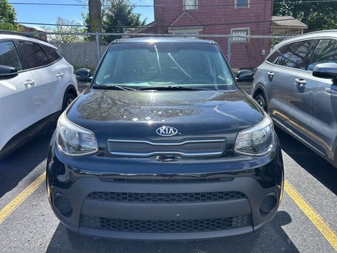 Used 2019 Kia Soul FWD image 3