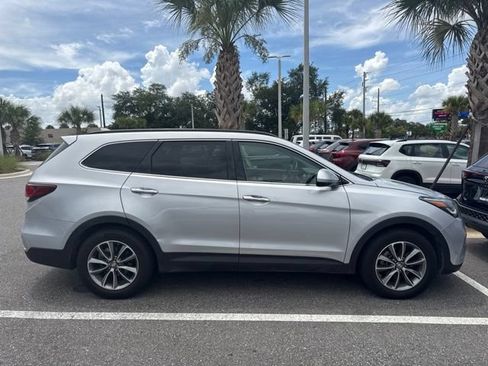 Used 2018 Hyundai Santa Fe SE FWD image 23