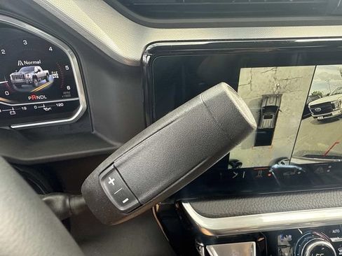 Used 2024 GMC Sierra 2500 Denali w/ Technology Package image 32