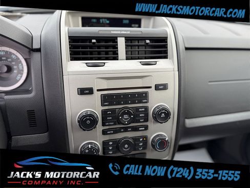 Used 2010 Ford Escape XLT image 25