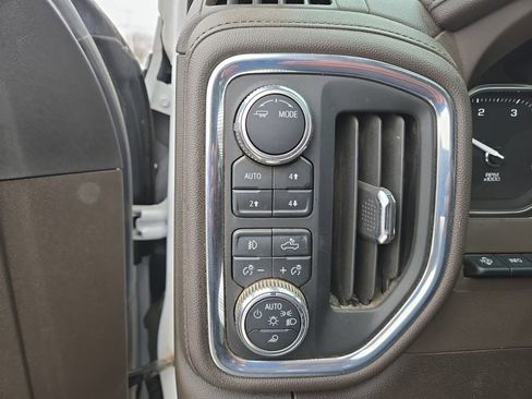 Used 2023 GMC Sierra 3500 Denali w/ Denali Ultimate Package image 28