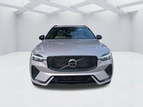 Certified 2026 Volvo XC60 B5 Plus w/ Climate Package AWD/4WD image 11