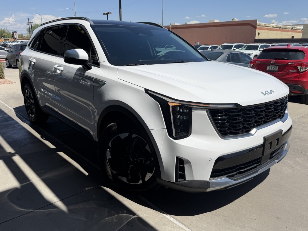 Used 2025 Kia Sorento S w/ Panoramic Sunroof Package FWD image 6