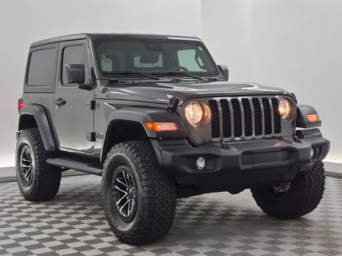 Used 2024 Jeep Wrangler Sport AWD/4WD image 7