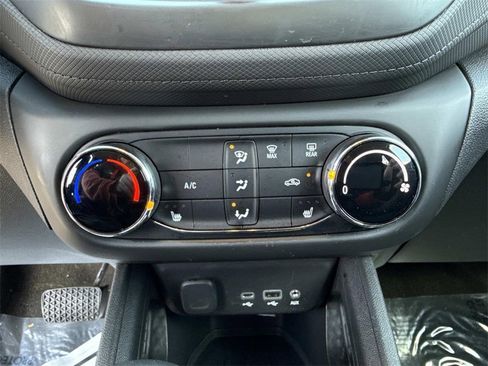 Used 2022 Chevrolet TrailBlazer LT w/ Confidence II Package image 20