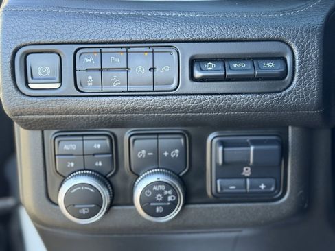 Used 2021 GMC Yukon Denali w/ Denali Ultimate Package image 21