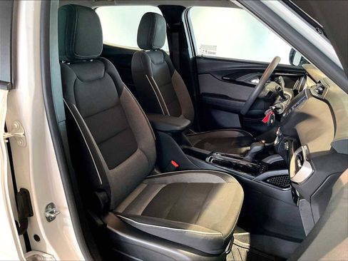 Used 2023 Chevrolet TrailBlazer LS AWD/4WD image 22