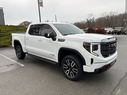 Used 2023 GMC Sierra 1500 AT4 w/ AT4 Premium Package image 7