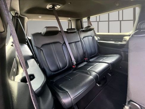 Used 2024 Jeep Wagoneer L Series II w/ Flexible Seating Group AWD/4WD image 26