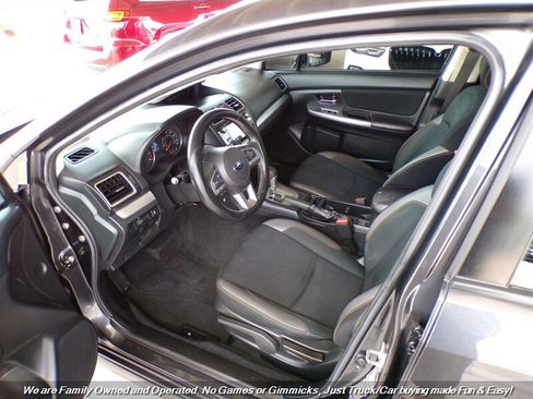 Used 2017 Subaru Crosstrek 2.0i Premium w/ Moonroof Package AWD/4WD image 14