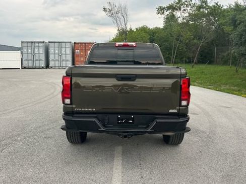 Used 2024 Chevrolet Colorado Trail Boss w/ Advanced Trailering Package AWD/4WD image 4