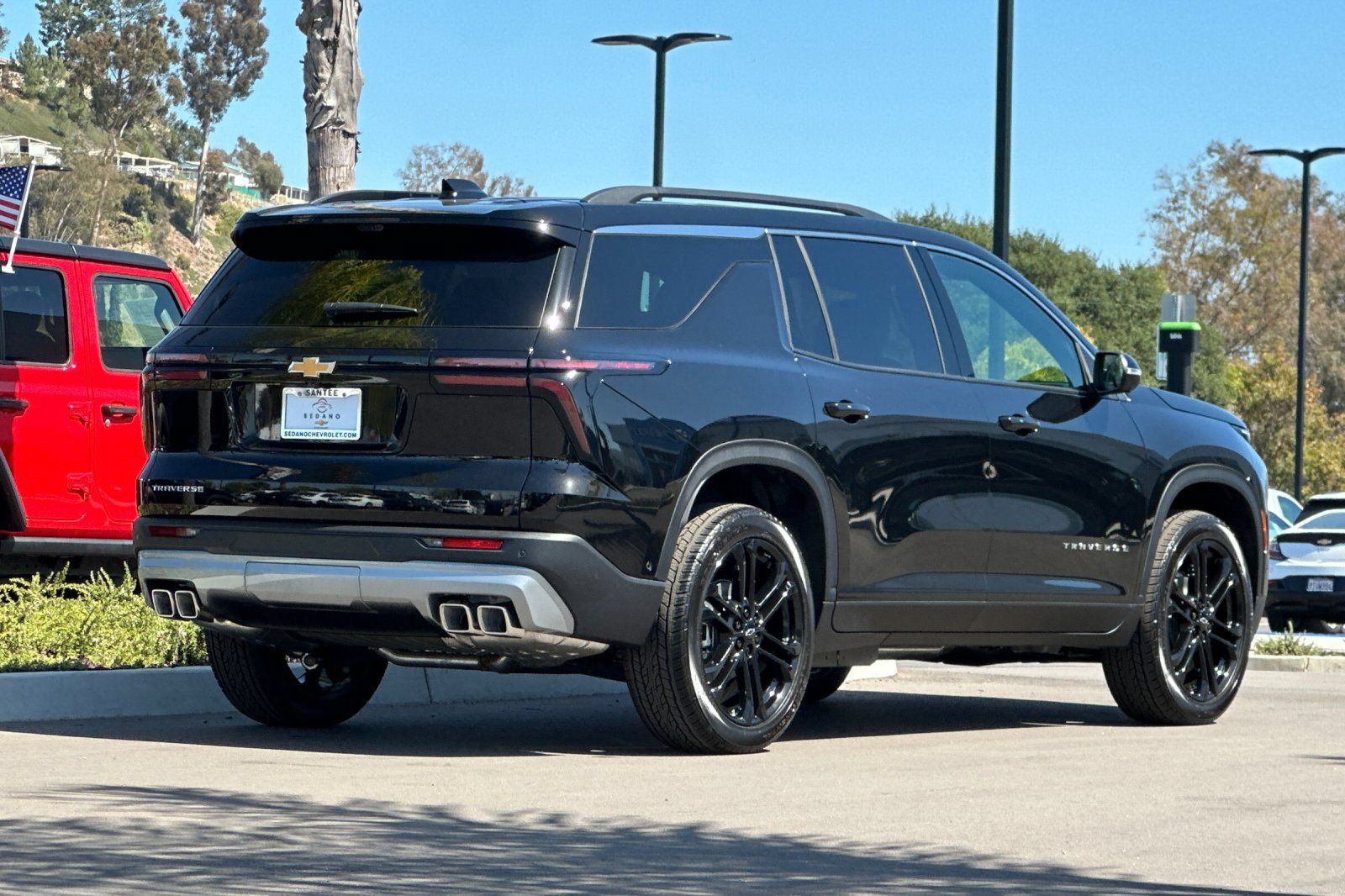New 2026 Chevrolet Traverse LT w/ Enhanced Driving Package FWD image 4