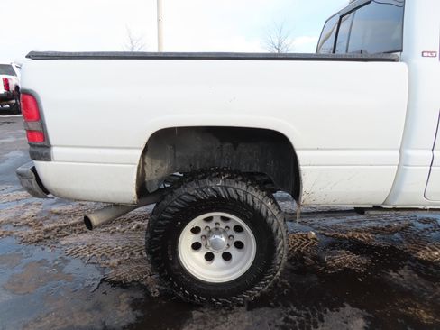 Used 1999 Dodge Ram 2500 Truck 4dr Quad Cab 139 WB HD 4WD image 18