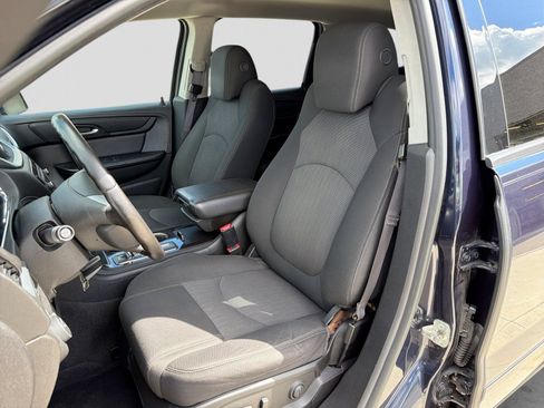 Used 2015 Chevrolet Traverse LT w/ Traveler's Package FWD image 19