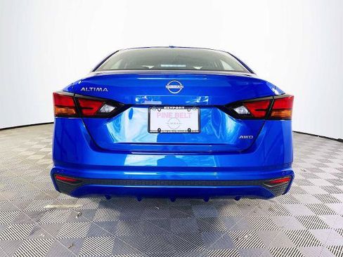 Certified 2025 Nissan Altima 2.5 SV AWD/4WD image 5