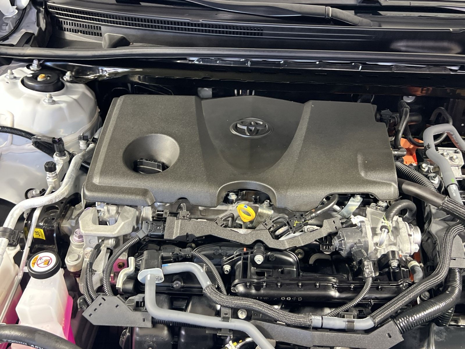 Used 2025 Toyota Camry LE FWD image 29