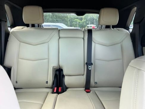 Used 2019 Cadillac XT5 FWD image 34