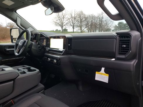 New 2025 GMC Sierra 2500 SLE w/ SLE Convenience Package image 56