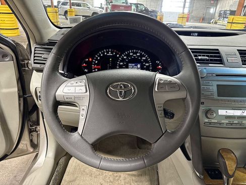 Used 2007 Toyota Camry XLE image 18