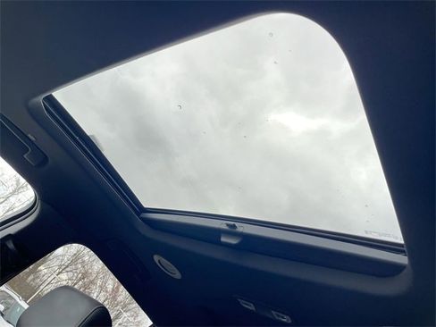 Certified 2023 Chevrolet Traverse LT w/ LT Premium Package image 18