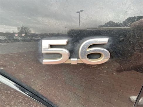 Used 2016 INFINITI QX80 Luxe w/ 22" Wheel Package image 10