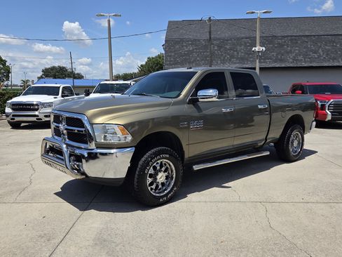 Used 2014 RAM 2500 Tradesman w/ Chrome Appearance Group RWD image 3