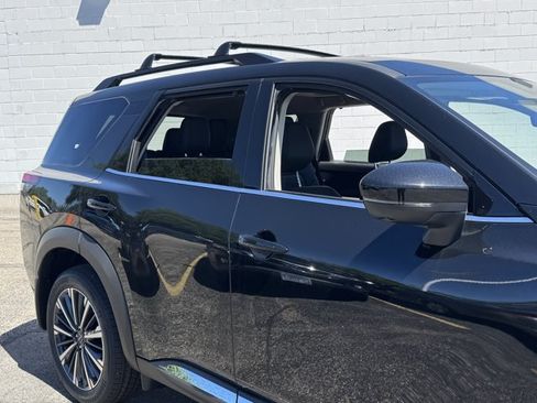 New 2026 Nissan Pathfinder Platinum AWD/4WD image 6