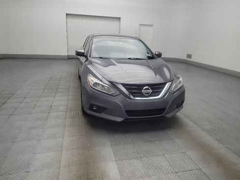Used 2018 Nissan Altima 2.5 SL FWD image 14