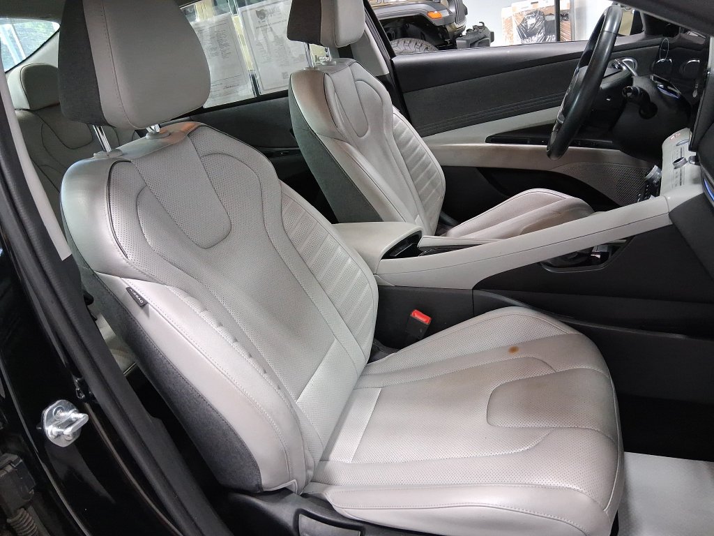 Used 2024 Hyundai Elantra Limited FWD image 42