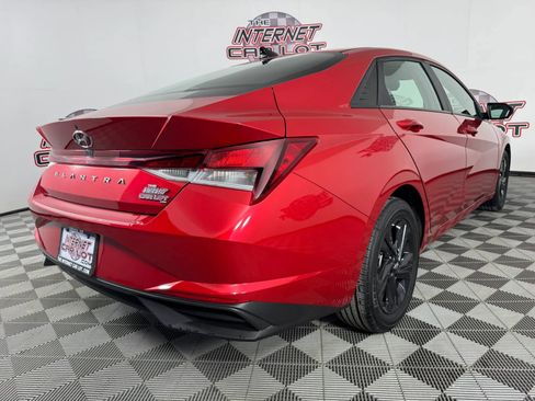 Used 2023 Hyundai Elantra SEL FWD image 28