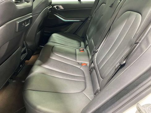 Used 2022 BMW X5 xDrive40i AWD/4WD image 11