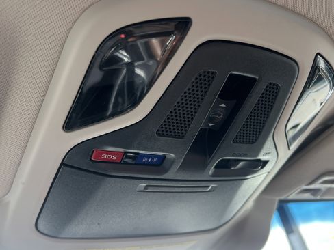 Used 2021 Subaru Outback Touring w/ Popular Package #2 image 22