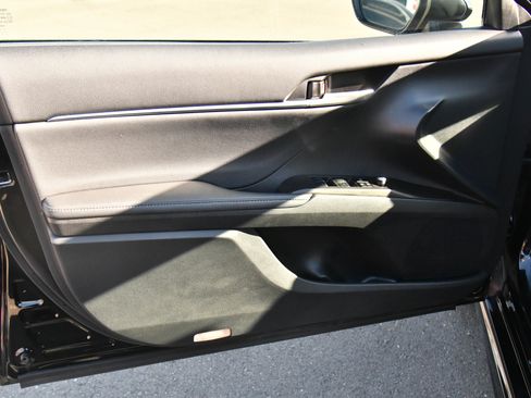 Used 2024 Toyota Camry XSE image 14