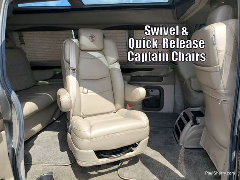 Used 2021 GMC Savana 2500 RWD image 3