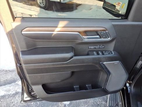 Used 2024 Chevrolet Silverado 1500 High Country w/ High Country Premium Package image 27