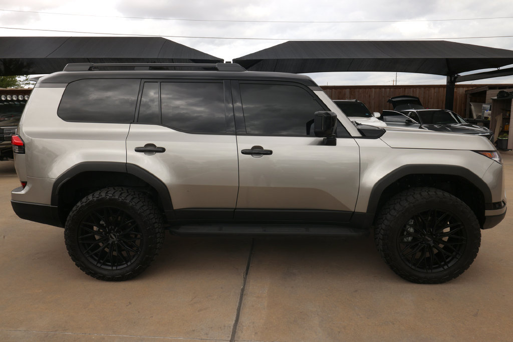 Used 2026 Lexus GX 550 AWD/4WD image 4