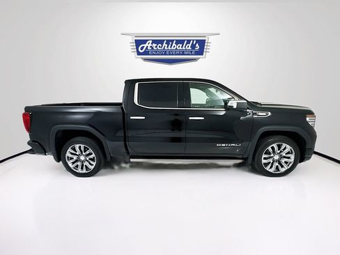 Used 2024 GMC Sierra 1500 Denali AWD/4WD image 9