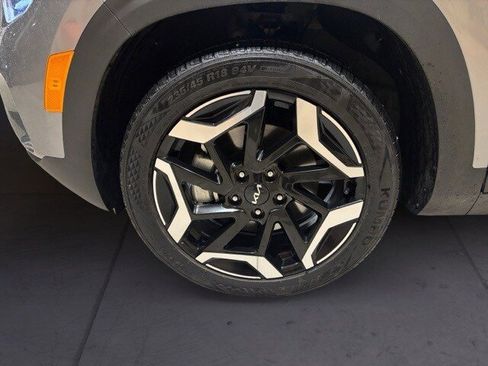 Certified 2024 Kia Seltos SX image 9