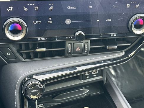 Used 2025 Lexus NX 350 AWD w/ Luxury Package image 20