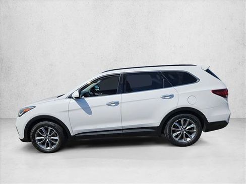 Used 2018 Hyundai Santa Fe SE FWD image 10