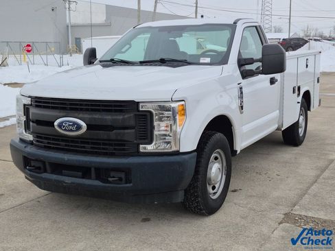 Used 2017 Ford F250 XL image 3