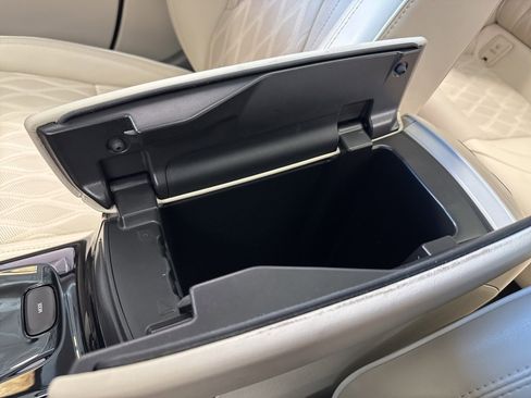 Used 2022 Buick Envision Avenir w/ Technology Package II image 33