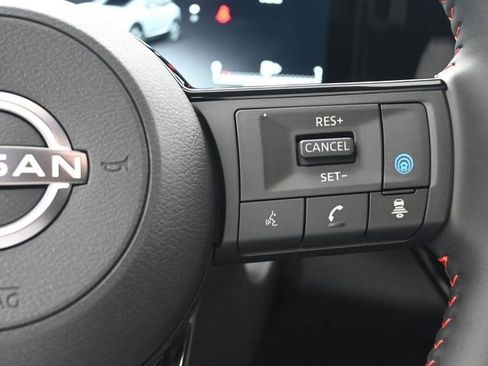 New 2026 Nissan Kicks SR image 2