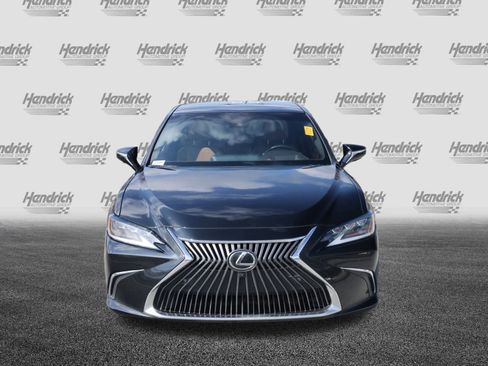 Used 2019 Lexus ES 350 Ultra Luxury w/ Accessory Package 2 image 3