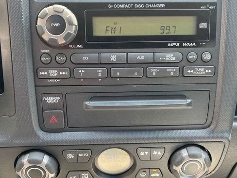 Used 2010 Honda Ridgeline RTS image 17
